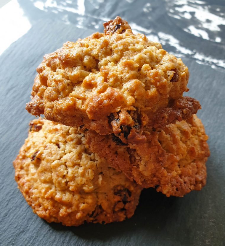 Havregryn og rosin cookies