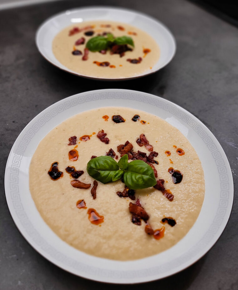 Cremet hvidkålssuppe