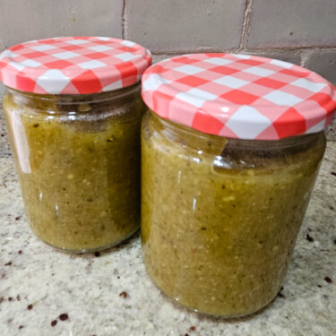 Grøn tomat relish