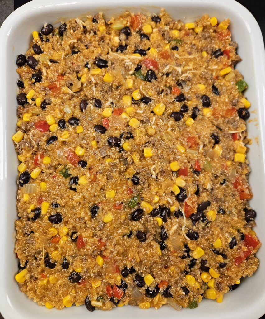 Enchiladafad med quinoa og sorte bønner