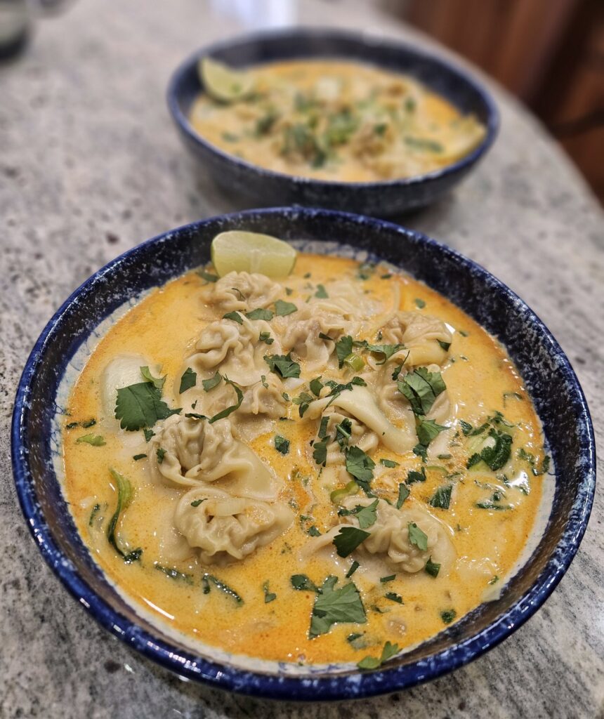 Thai karrysuppe med dumplings