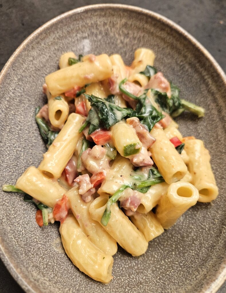 Pastaret med salsiccia og peberfrugt